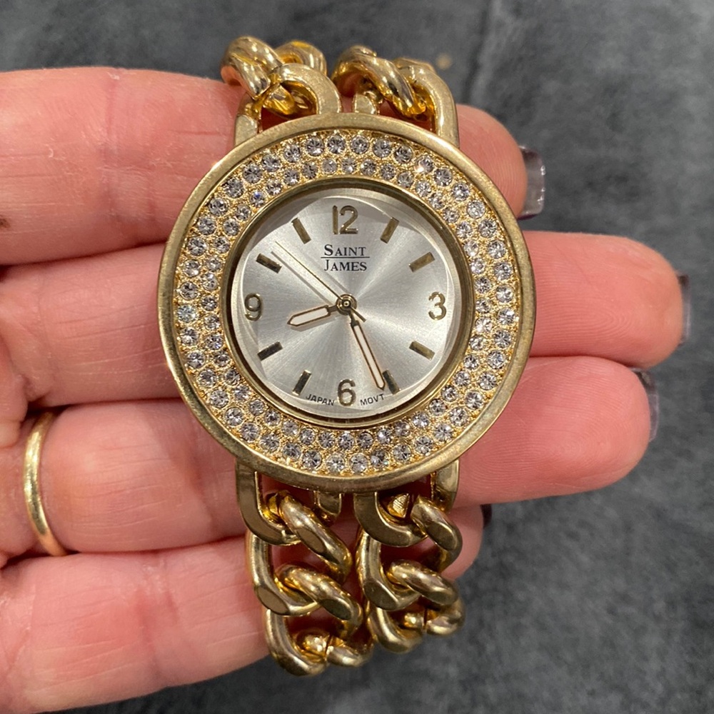 St James Gold Tone Chain Bracelet Watch. A gift never worn. Needs new battery